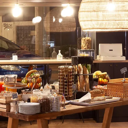 Hotel Kyriad Prestige 4*