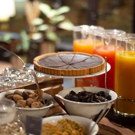 Hotel Kyriad Prestige
